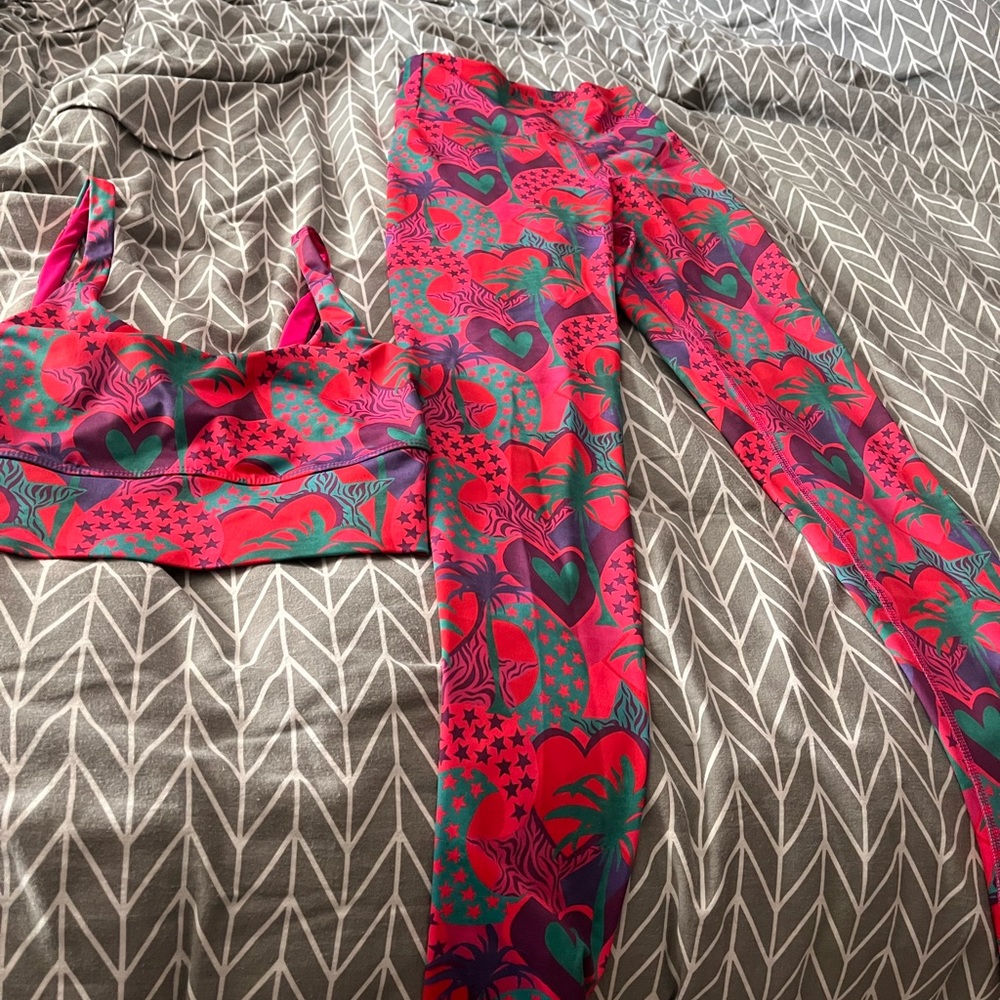 Beach riot hearts of palm set. Top and bottom smalls. Worn 2 times.